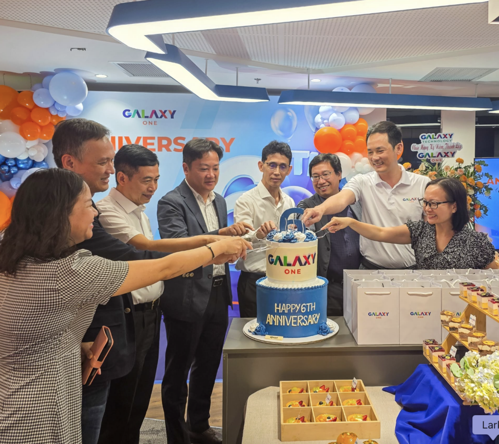 Galaxy One sinh nhật lần thứ 6