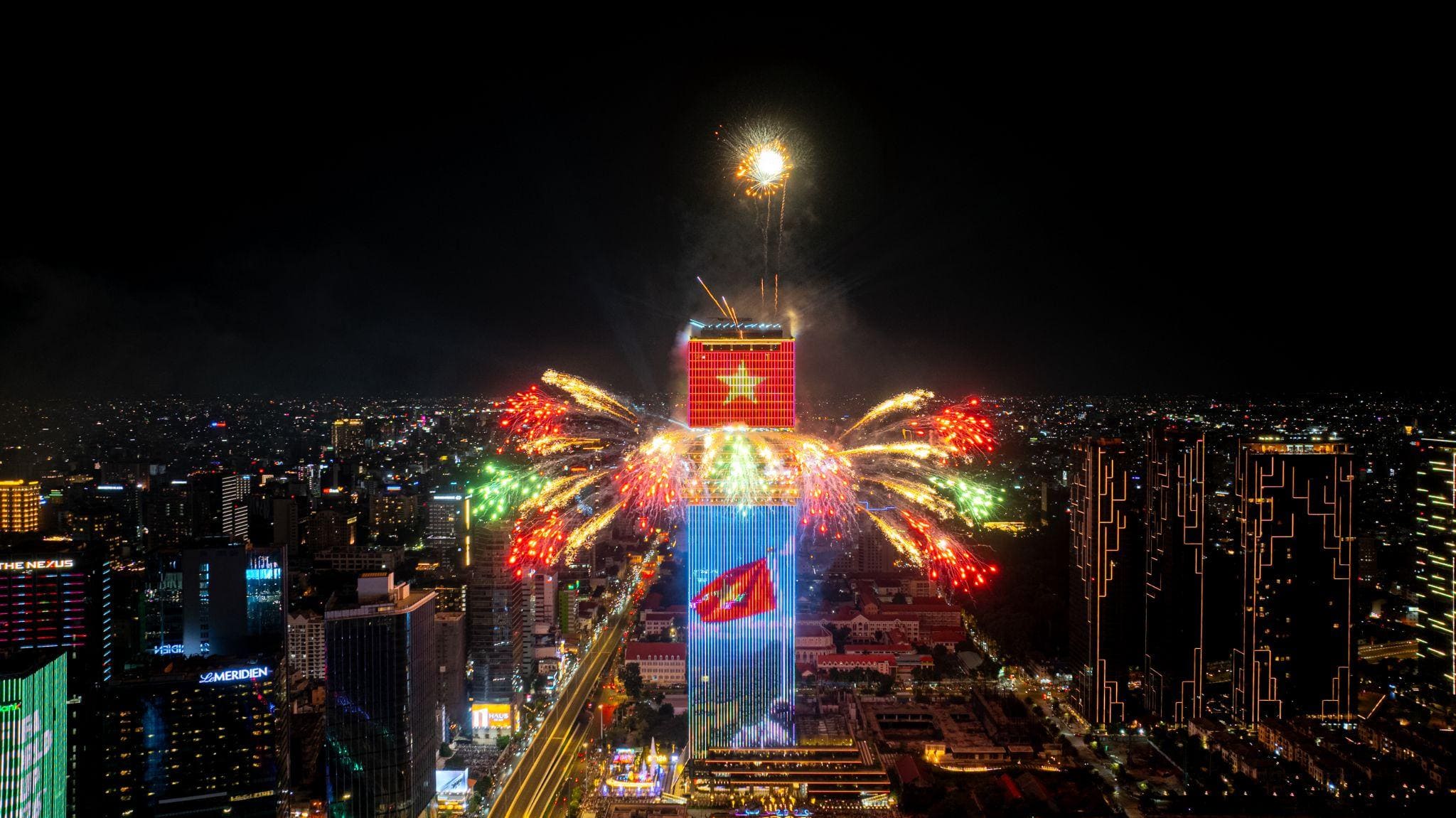 GIẢI PHÁP CHIẾU SÁNG MỸ THUẬT 3D FACADE LIGHTING – SAIGON MARINA IFC